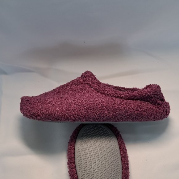 Soft and Cozy Slipper - Picture 7 of 8
